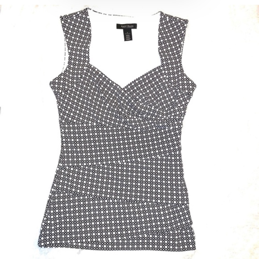 WHITE HOUSE BLACK MARKET black and white geometric shape tank top